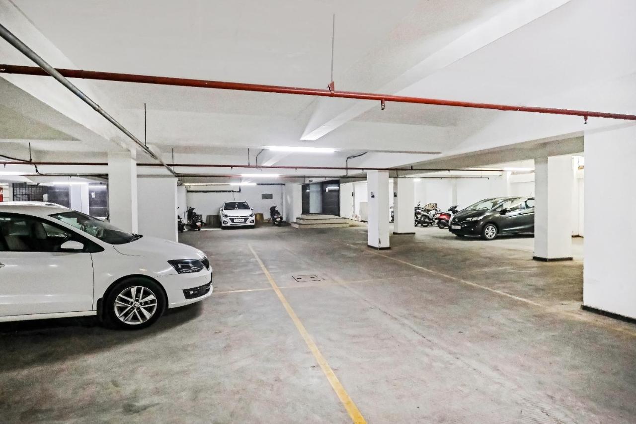 Hotel Gokul Solitaire, Surat Bhatha Ngoại thất bức ảnh