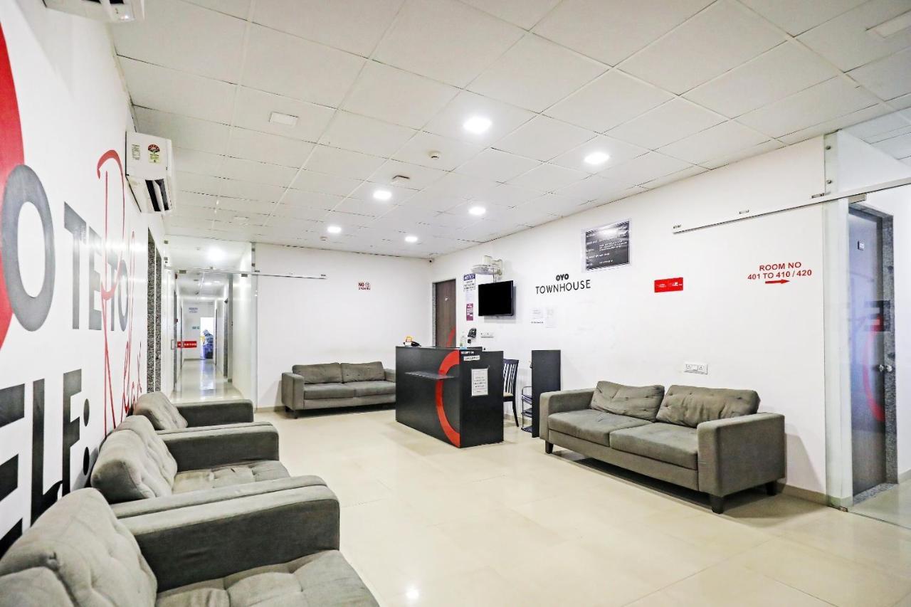 Hotel Gokul Solitaire, Surat Bhatha Ngoại thất bức ảnh