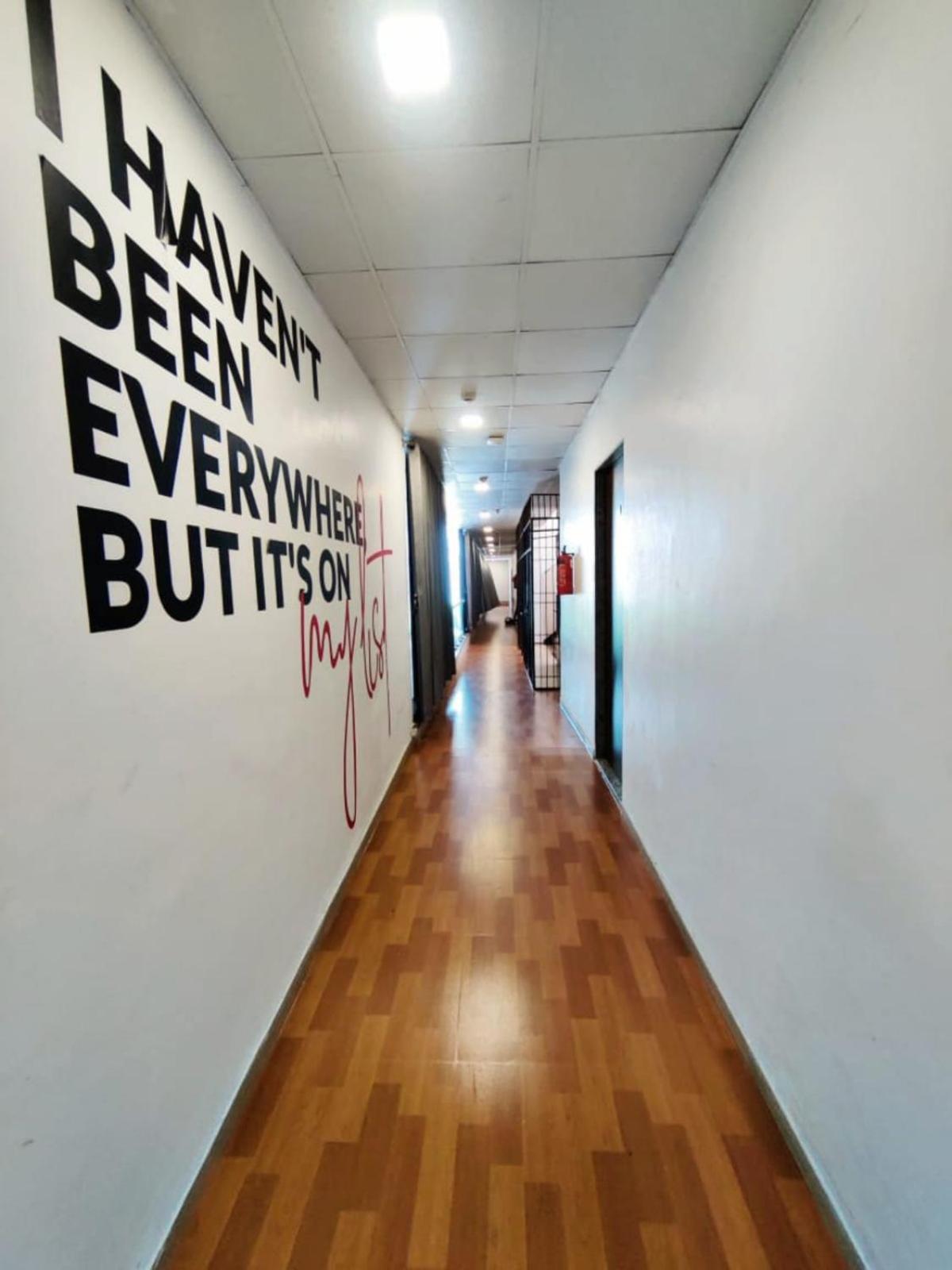Hotel Gokul Solitaire, Surat Bhatha Ngoại thất bức ảnh